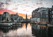 عکسی از کانال های آبی در آمستردام